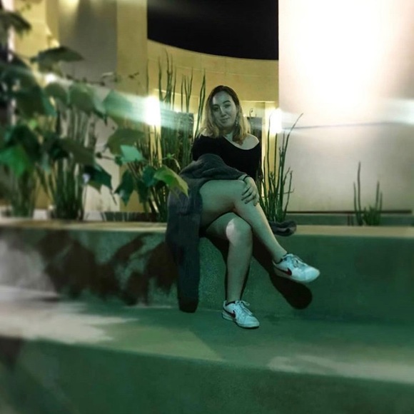 Meet your Posher, Rachel - Picture 1 of 1